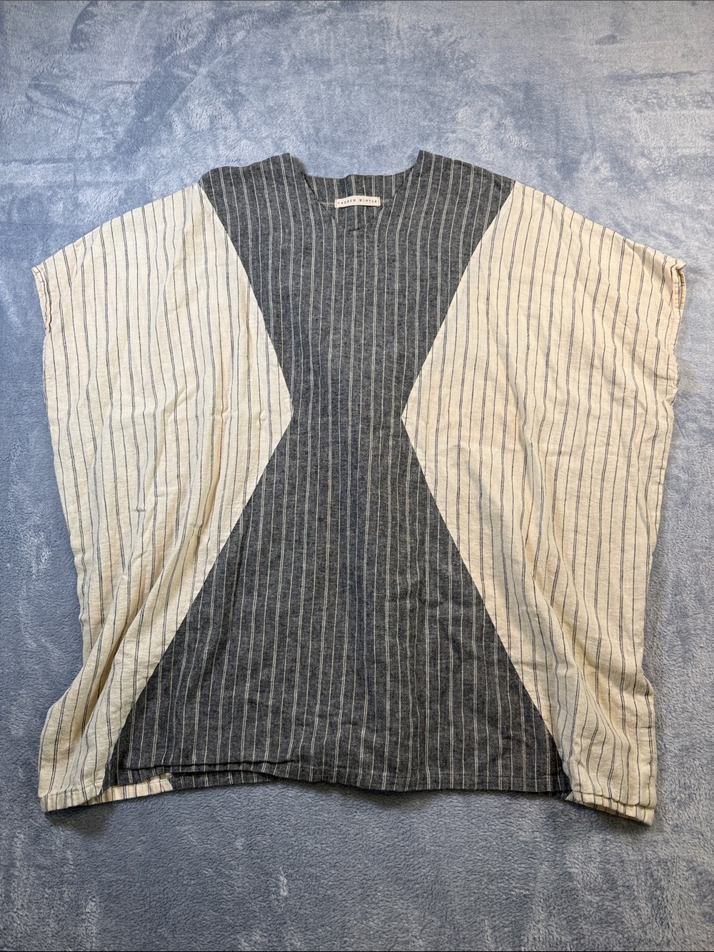 Lauren Winter Hourglass caftan in Gray & Cream
